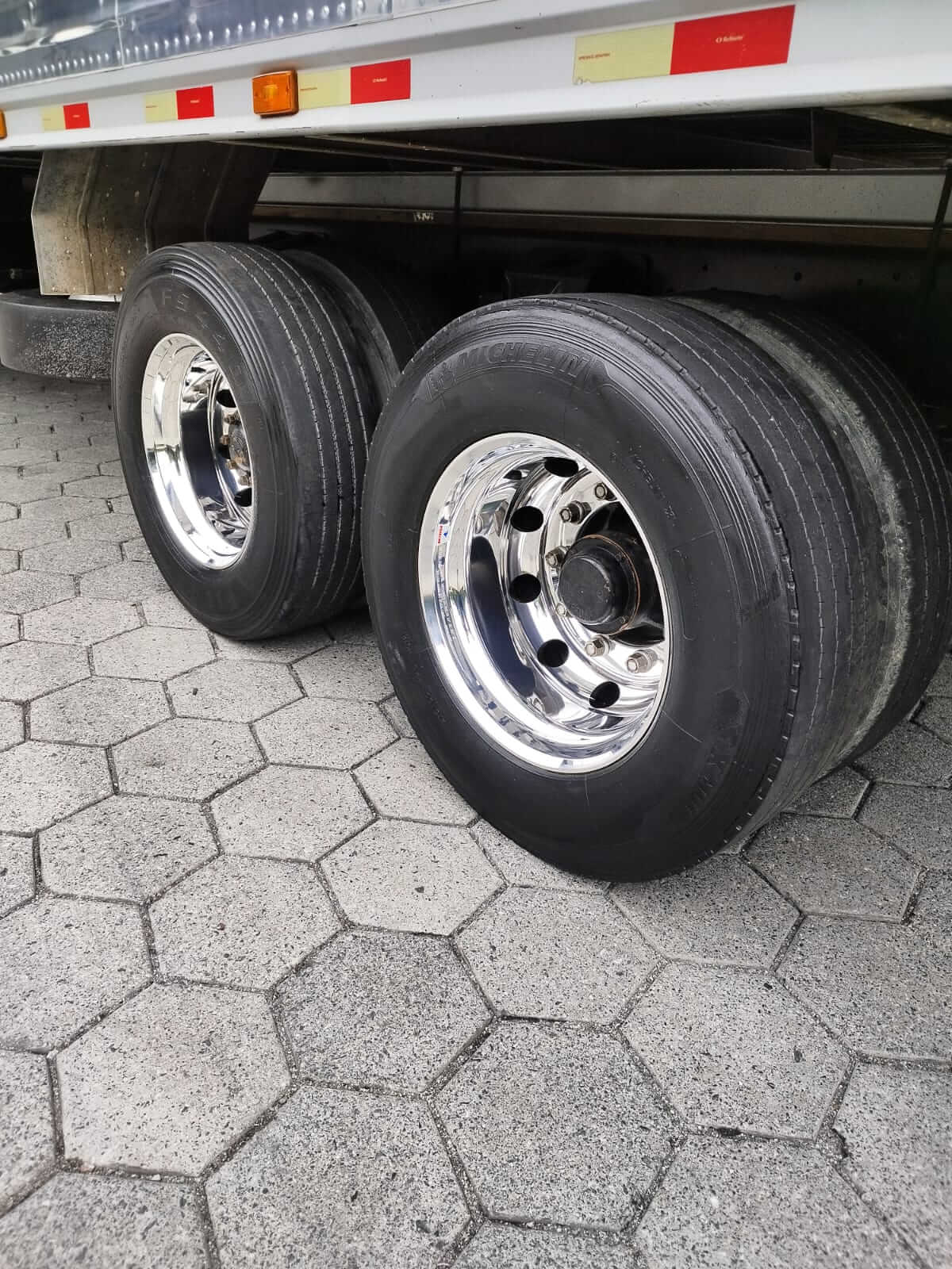 Roda ROADLINE Borda Larga RD-576 iveco