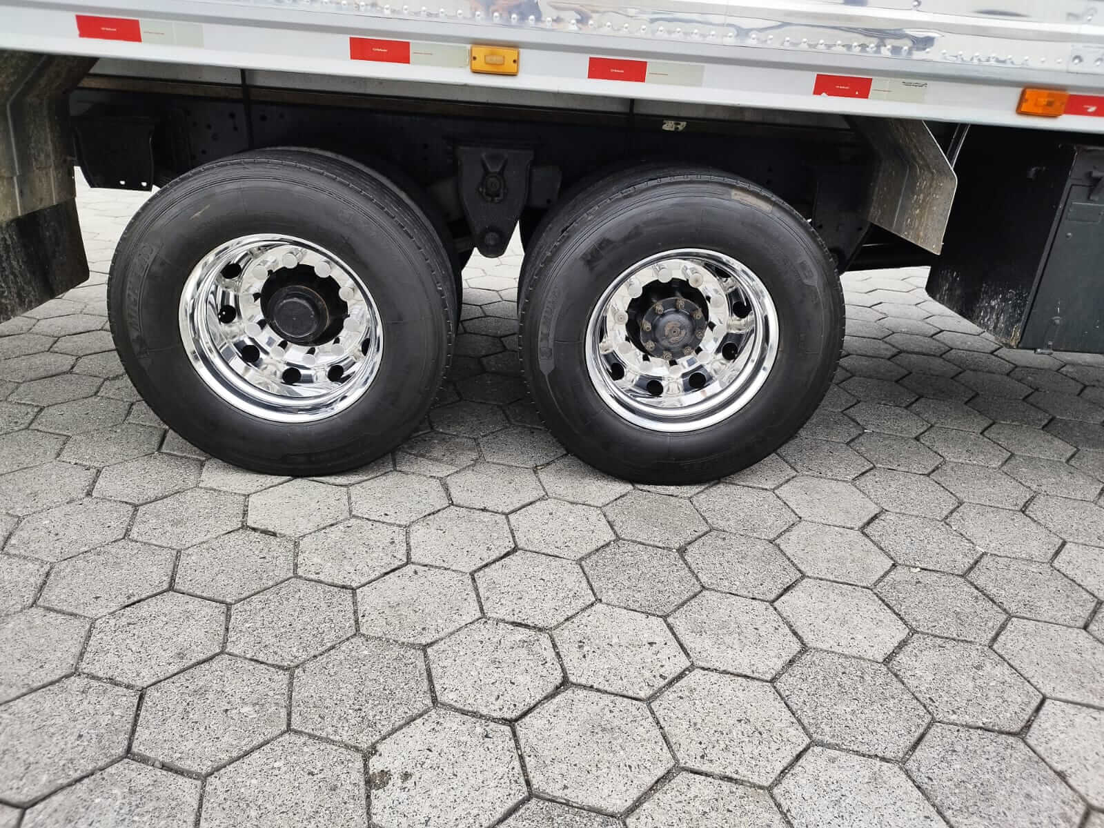 Roda ROADLINE Borda Larga RD-576 volkswagen